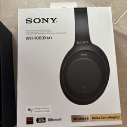 Sony WH1000XM3 Noise Cancelling Headphones,