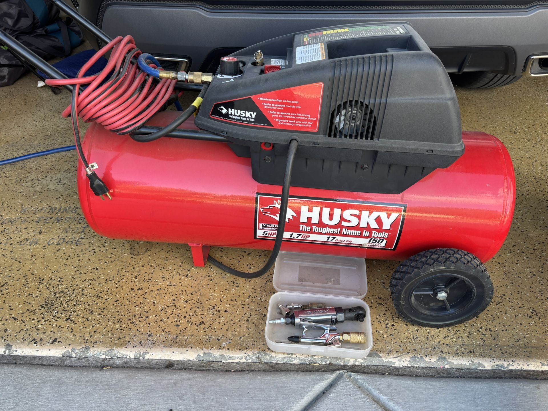 Husky Air Compressor With 100 Ft of Hose