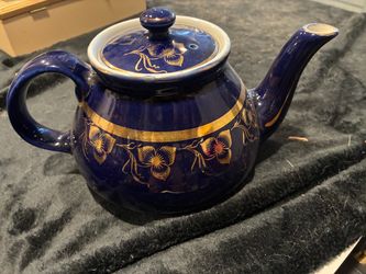 Tea pot