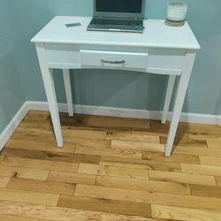 White Wooden Vanity Desk Table with Drawer and Mirror