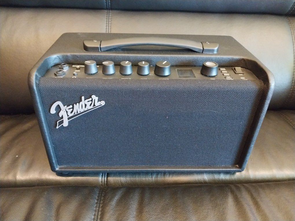 Fender Mustang LT40S Guitar Amp Combo Amplifier 