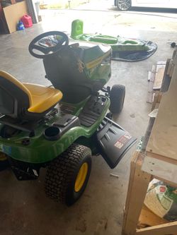 John deer Tractor/Lawn mower