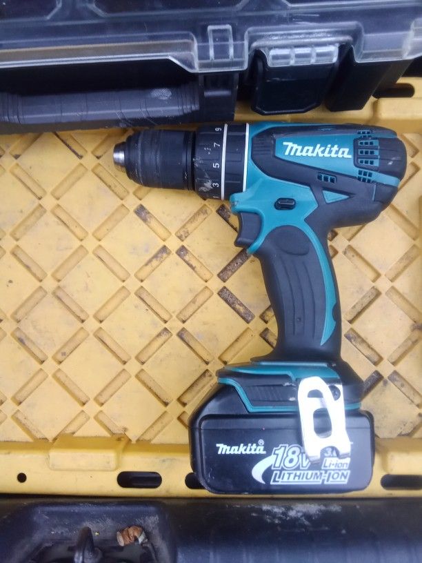 Makita Drill Hammer Drill  1 18v Battery 3.0ah 