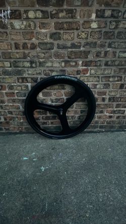 Black Back tri fixie wheel