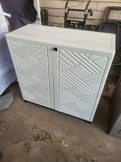70 gallon outdoor storage cabinet