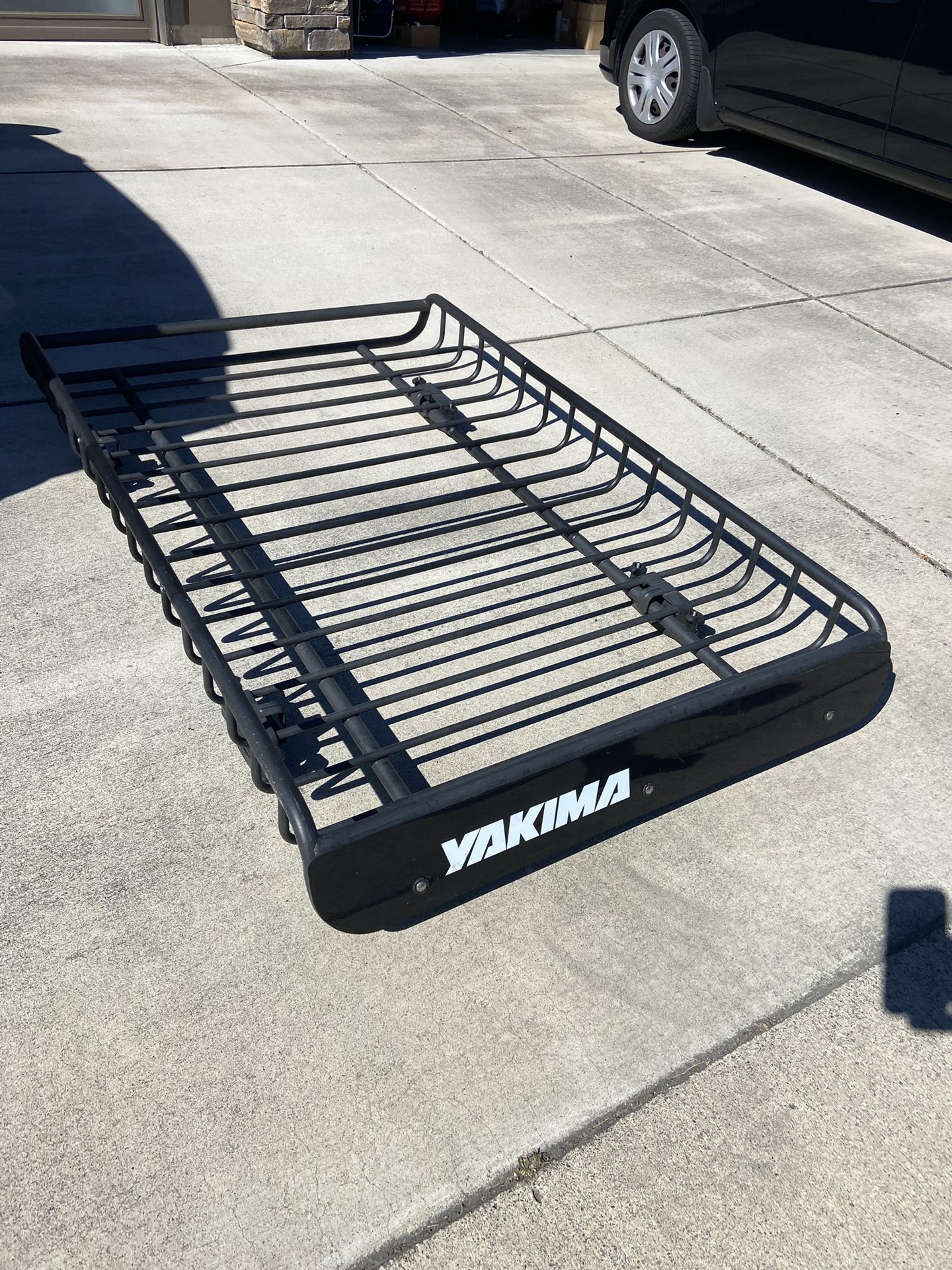 Yakima Load Warrior basket with Extension, Cargo Net, and Support Bar
