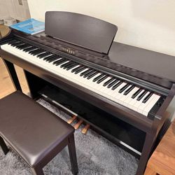 Yamaha-Clavinova-Clp-725-Digital-Piano