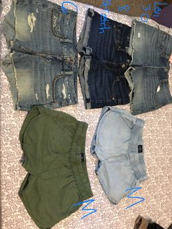 American Eagle AE Levi women’s shorts