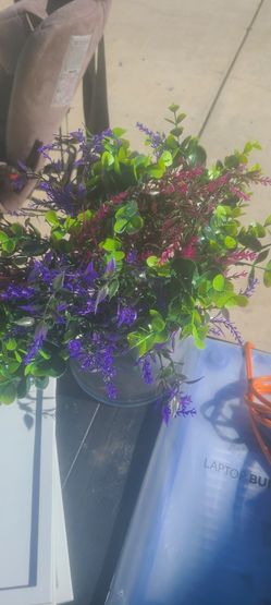 Fake flower arrangements 