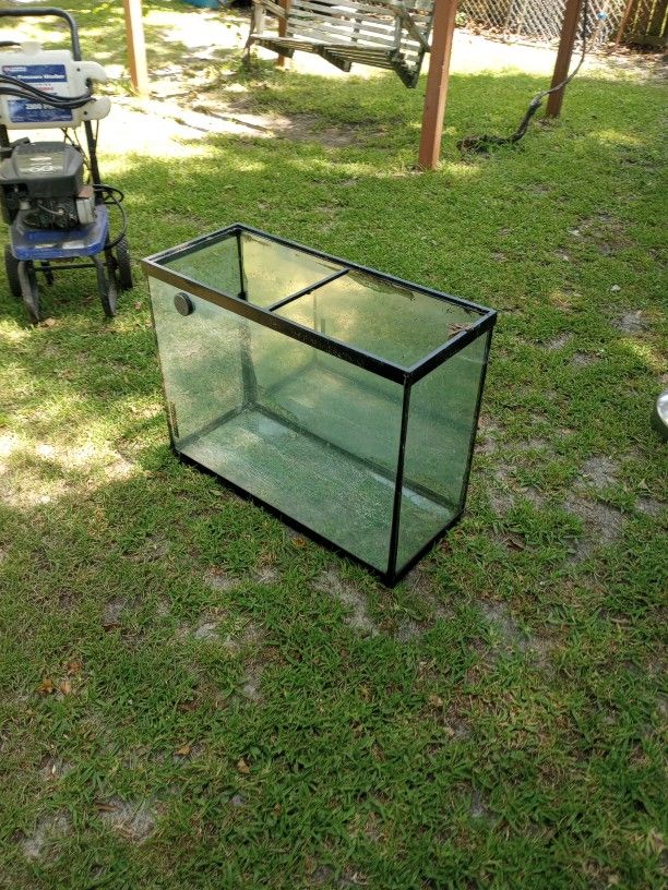 Used 37 Gallon Fish Tank With Decorations Rocks And Pump