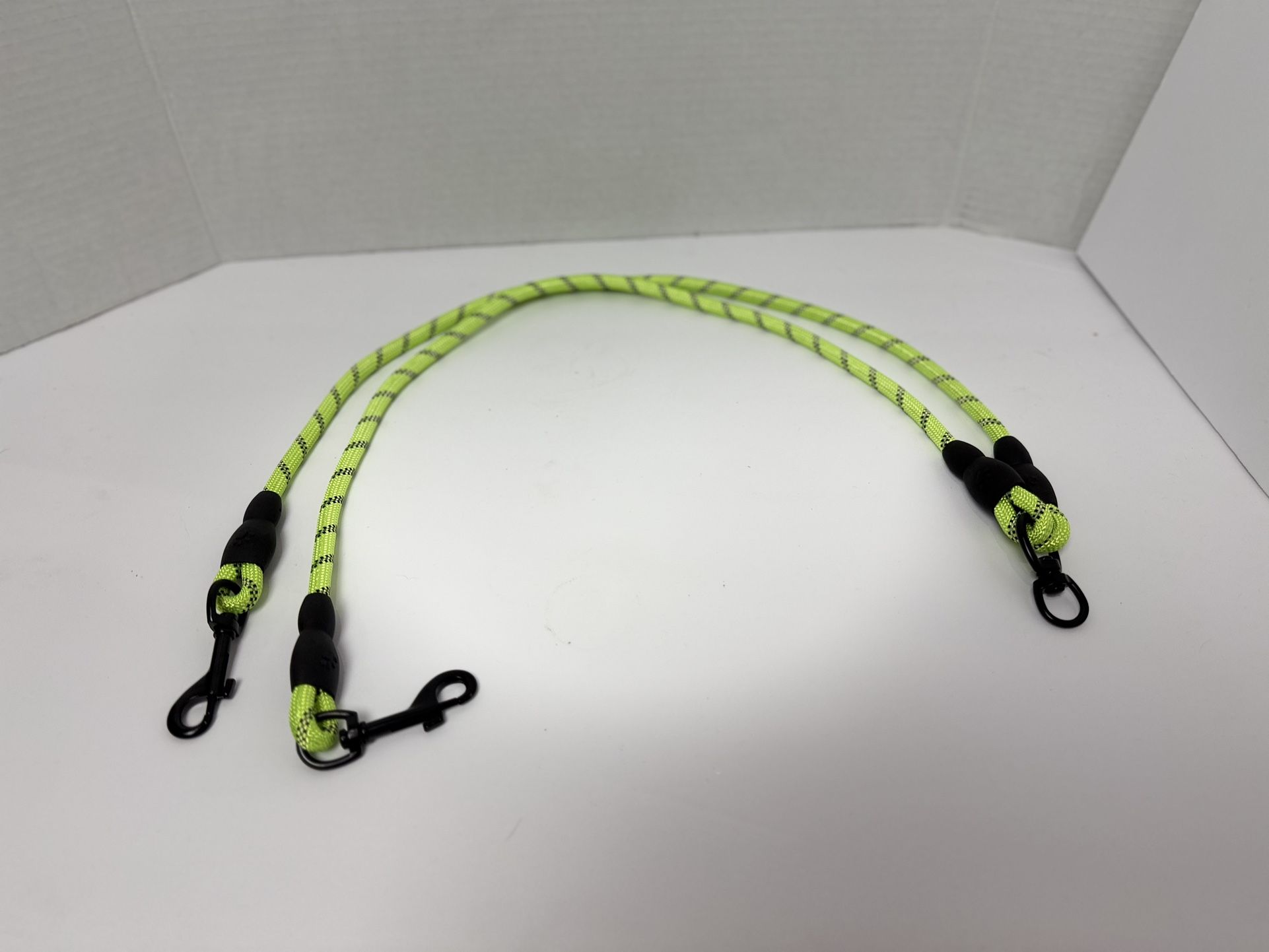 Green Two Dog Leash Connector OFFERS WELCOME