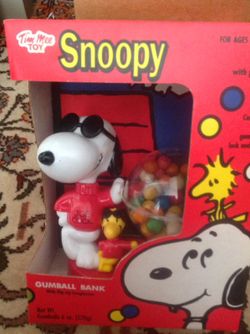 Vintage Peanuts Snoopy And Woodstock Gumball Machine Joe Cool 1972