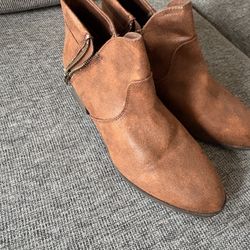 Sun + Stone Women's Adelinee Double Zip Ankle Booties Sz 9.5 in Chocolate Brown