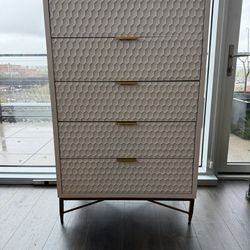 Capra 5 Drawer Chest