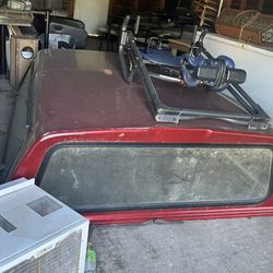 Truck topper