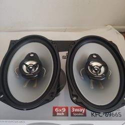 KENWOOD 1 PAIR 6×9 3 WAY 400 WATTS CAR SPEAKER ( BRAND NEW PRICE IS LOWEST INSTALL NOT AVAILABLE )