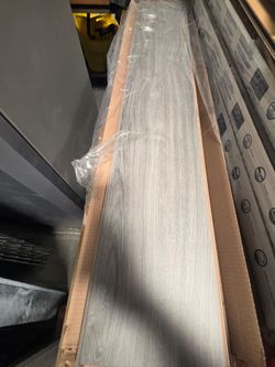 Laminate flooring, over 60 sqft available