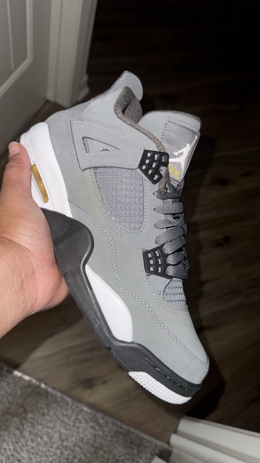 Retro 4 Cool Grey