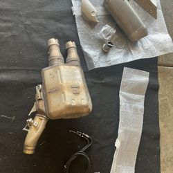 2021 Yamaha R1 OEM Exhaust 