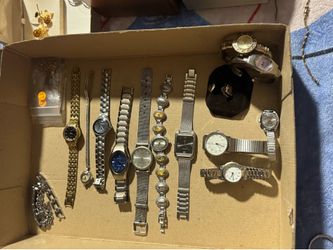 Selling some of my old vintage jewelry. From watches to necklaces , pendants and more .