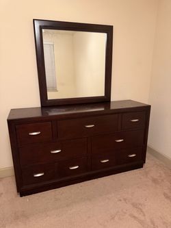 Beautiful Dark Espresso Wood 9-Drawer Dresser with Matching Mirror