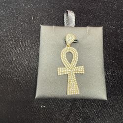 10kt Gold Pendants For Sale 