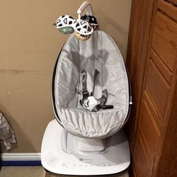 mamaRoo multi-motion baby swing 