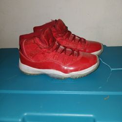 Jordan 11 Red