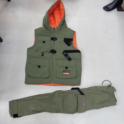 Men’s Green Vest & Cargo Pants