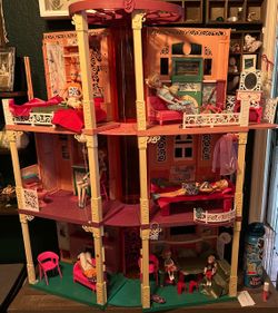 Barbie dream house 2013