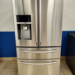 SAMSUNG REFRIGERATOR 33"W 
