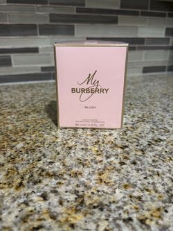90 mL (3.0 fl. oz.) box of My Burberry Blush Eau de Parfum