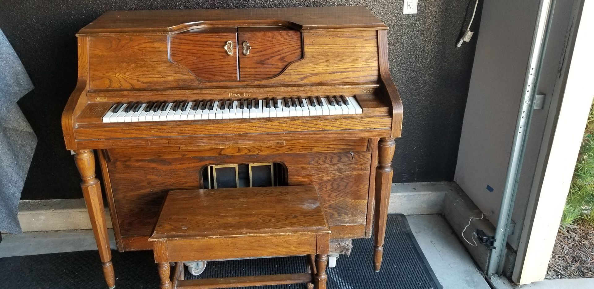 Spinet Style Piano