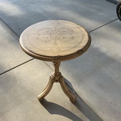 Distressed Round Accent Table – French/Tuscan Style