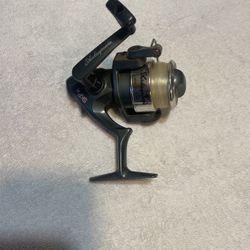Almost New Fishing Reel Just Been Sitting
