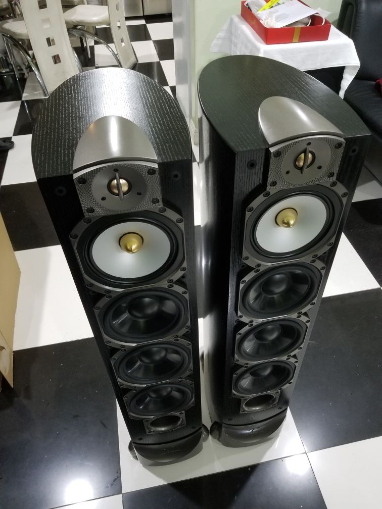 Paradigm studio 100v5 high end speakers Made in Canada retail price $7200
