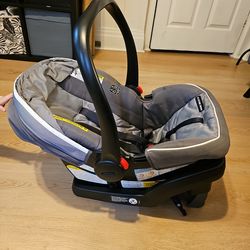 Graco infant car seat
