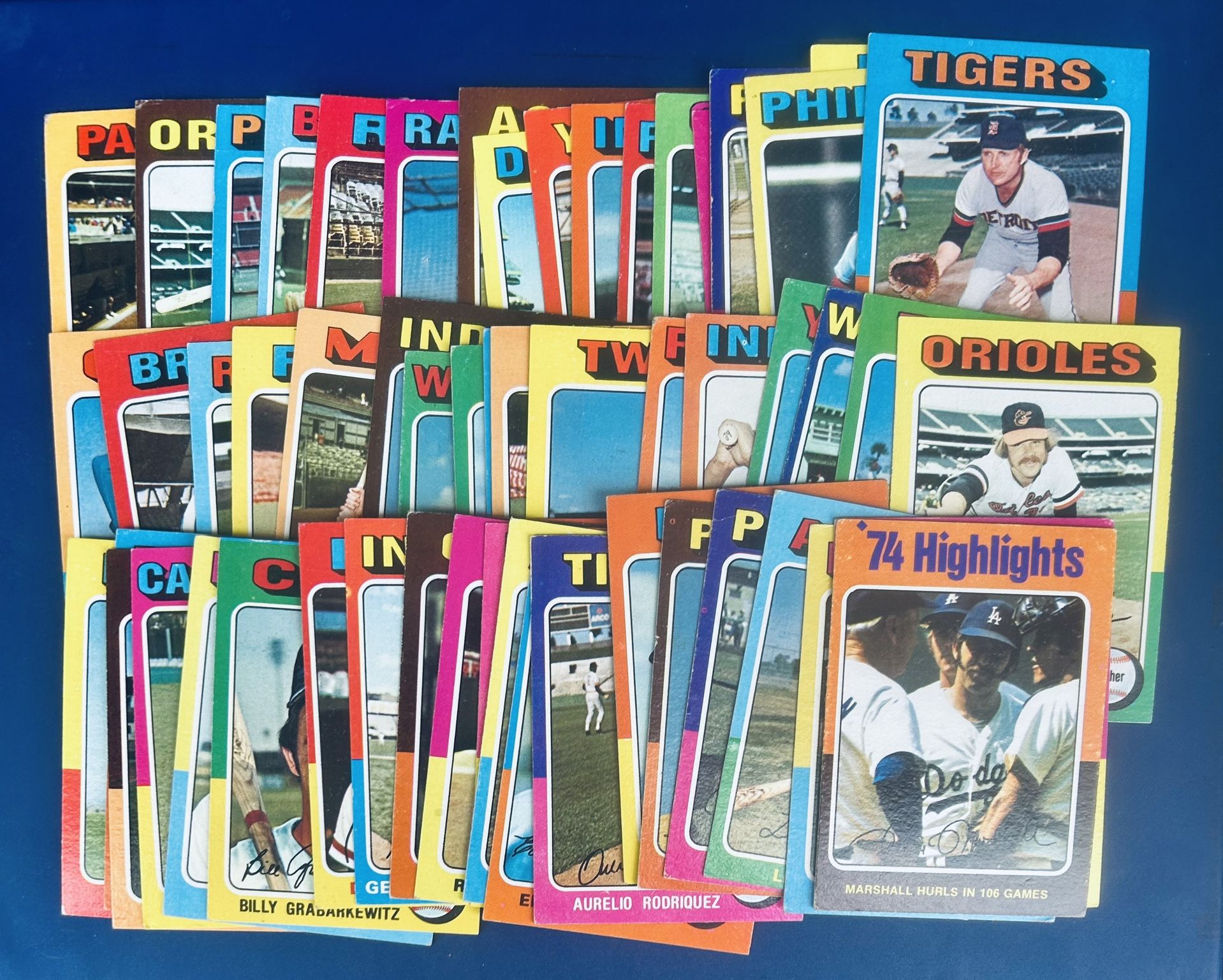 1975 Topps Baseball Card Lot