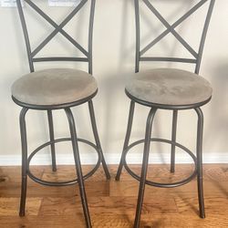 Set of 2 Counter Height Swivel Chairs / Bar Stools – Metal Frame + Cushioned Seats