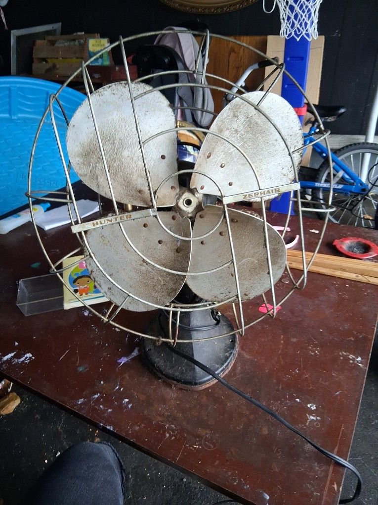 Antique Hunter C-16 Fan