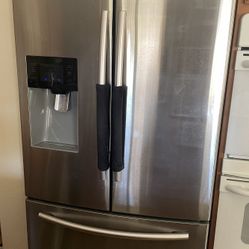 Samsung Refrigerator 26 cubic feet