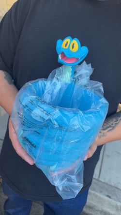 Gary popcorn Bucket