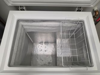 Freezer chest