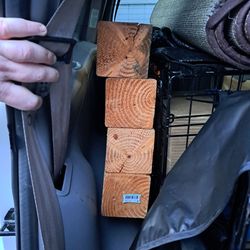 Aprox 4"x4" x4’ wood posts