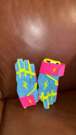 Bruce Bolt batting gloves