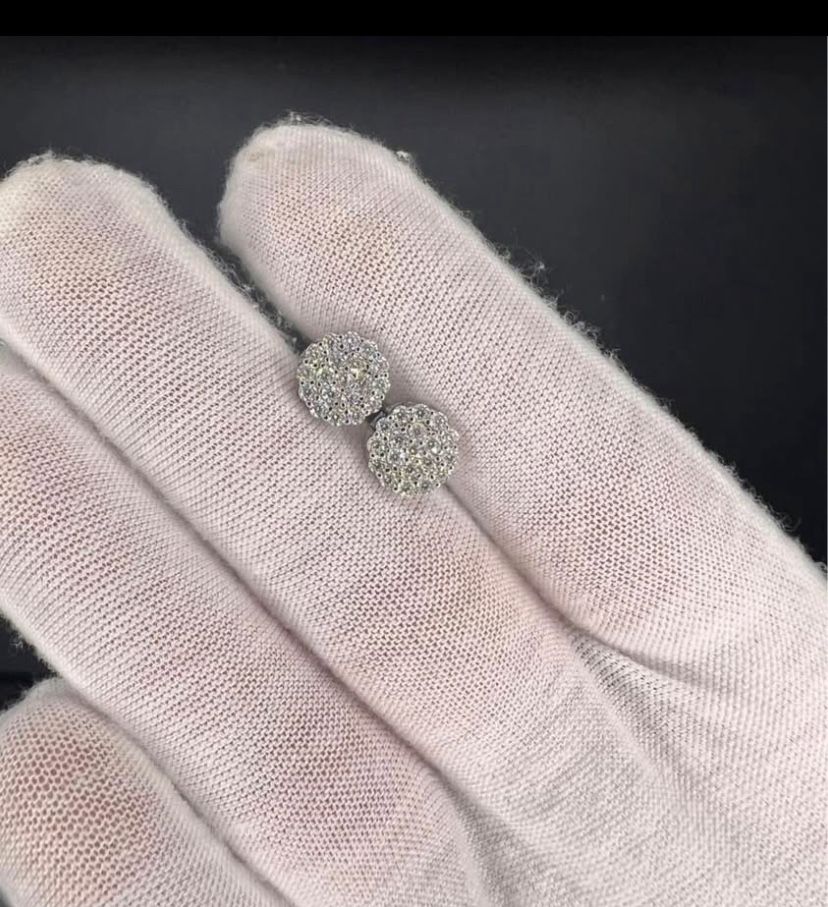 Moissanite