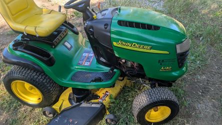 L130 John Deere
