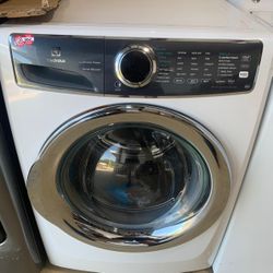 Electrolux washer front load new scratch and dent 