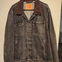 Men's Levi's Black Denim Trucker Style Jacket With Brown Cordoroy Collar Size XL-Great Condition $75 OBO (SE San Diego)