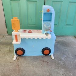Ice Cream Truck.  $10 dolls. 🍨🍦